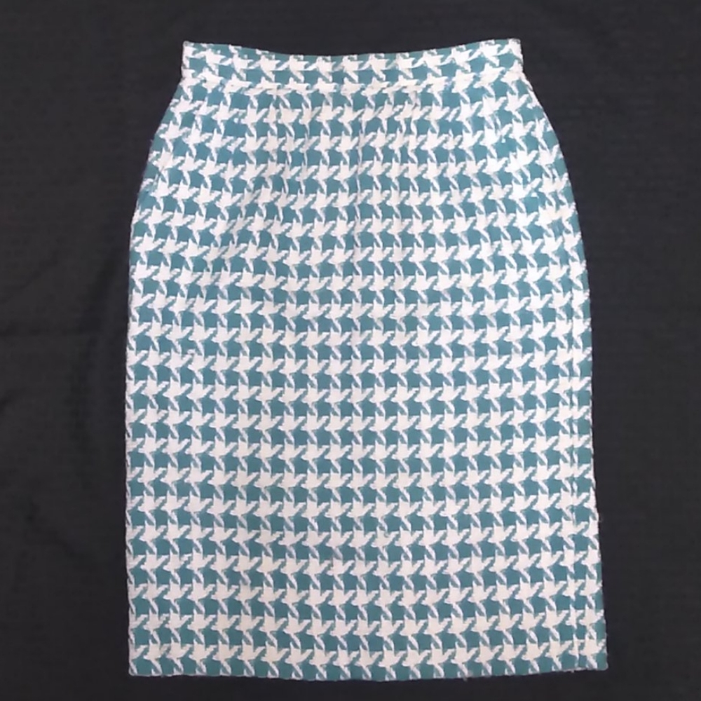 Classics by Anne Klein skirt